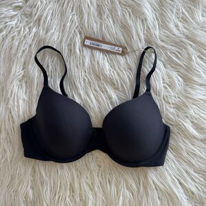 Skims Fits Everybody T-shirt Bra Onyx Size 34C